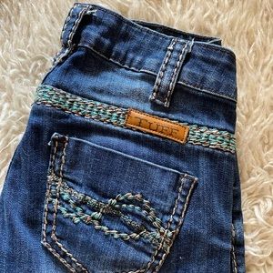Cowgirl tuff jeans, trailblazer style